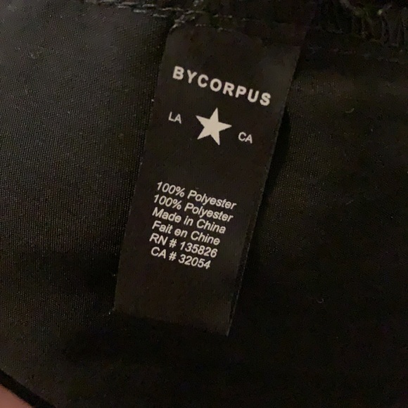 Black mini skirt with pockets - Picture 8 of 13